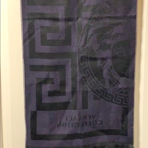 VERSACE Scarf